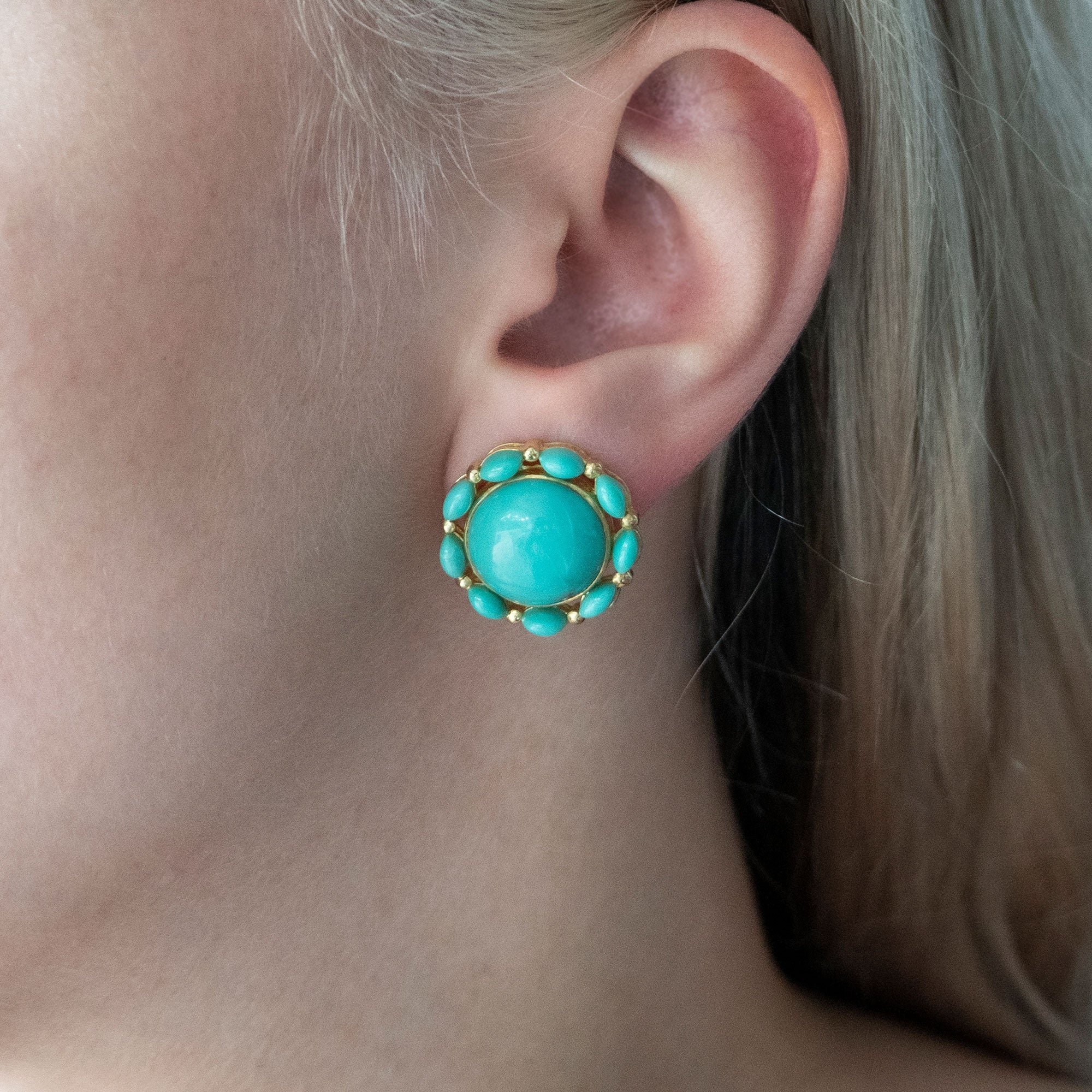 Mahu Stud | Peridot and Black Onyx with 925 Sterling Silver Gold Plate