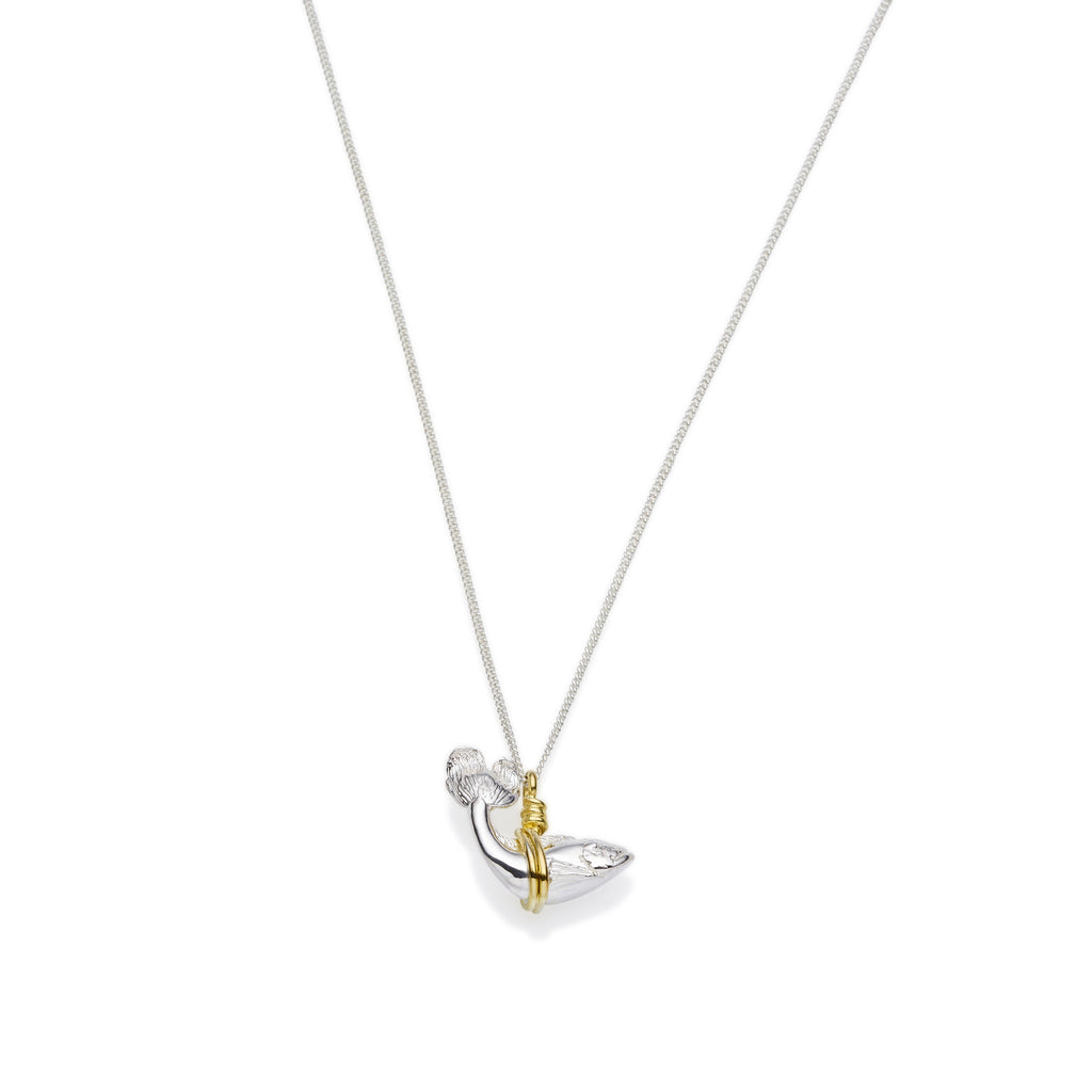 Amazon.co.jp: Gucci (Gucci) Necklace Knot Plate Pendant 313466 J8400 8106  [parallel import goods] : Clothing, Shoes & Jewelry